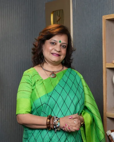 Dr. Riddhe Sshilpi, Vastu consultant, tarot reader and numerologist in Mumbai