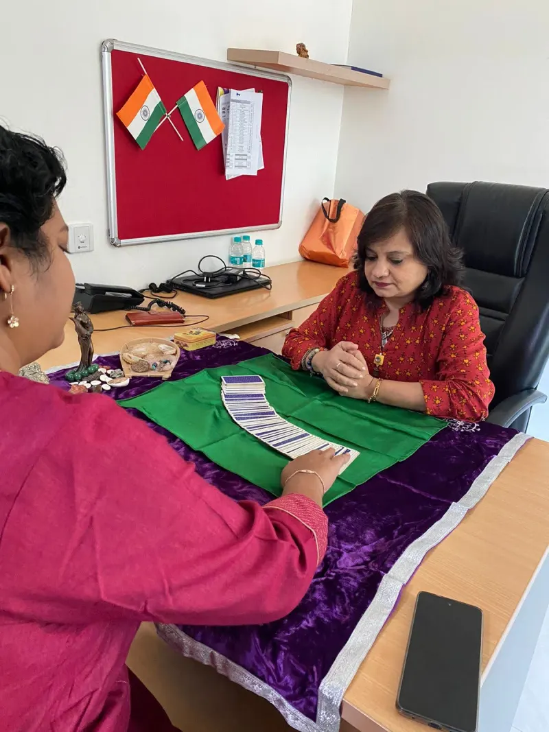 One-to-one tarot reading at a corporate event